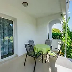 Perla Apartament *